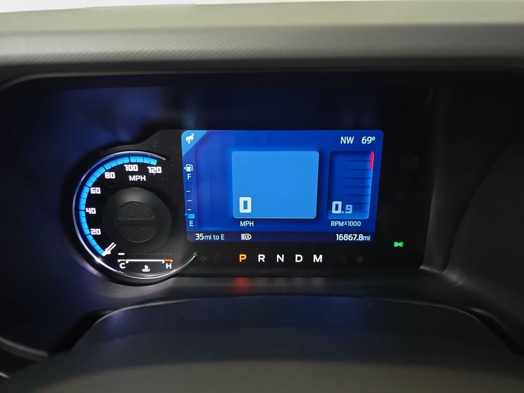 Used 2023 Cactus Gray Ford Badlands image 21