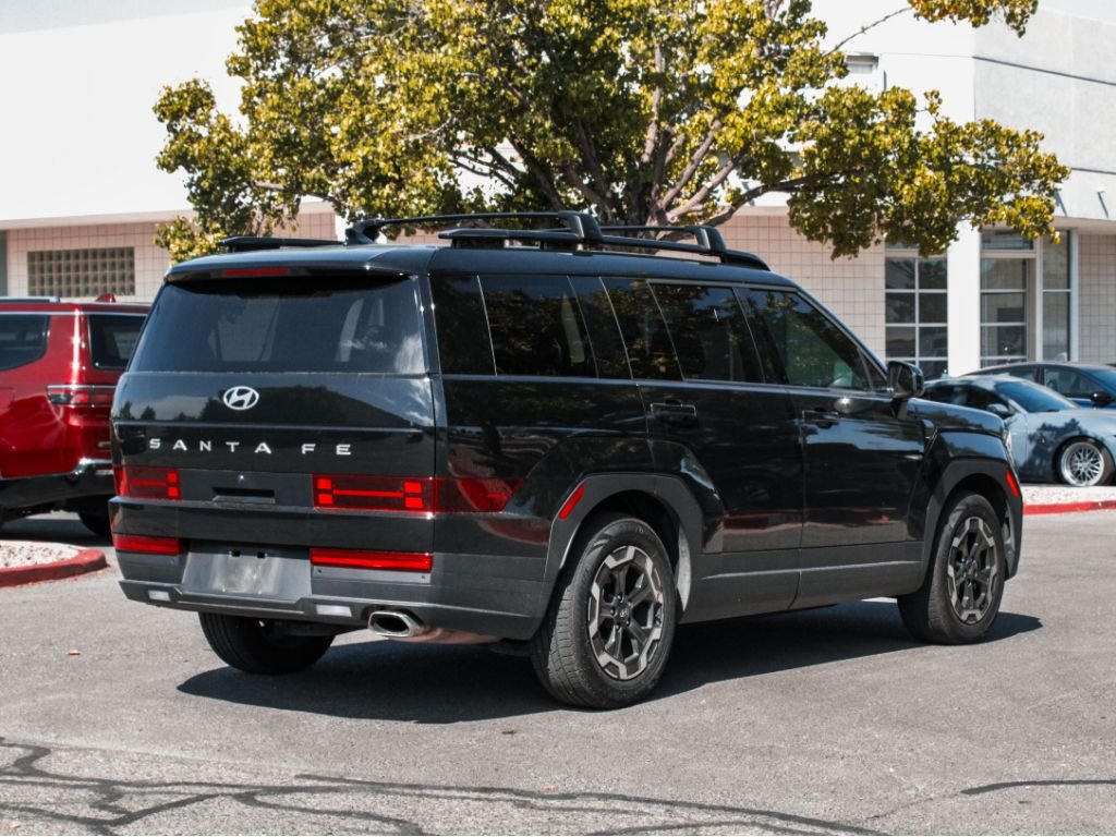 Used 2025 Phantom Black Hyundai SEL image 5