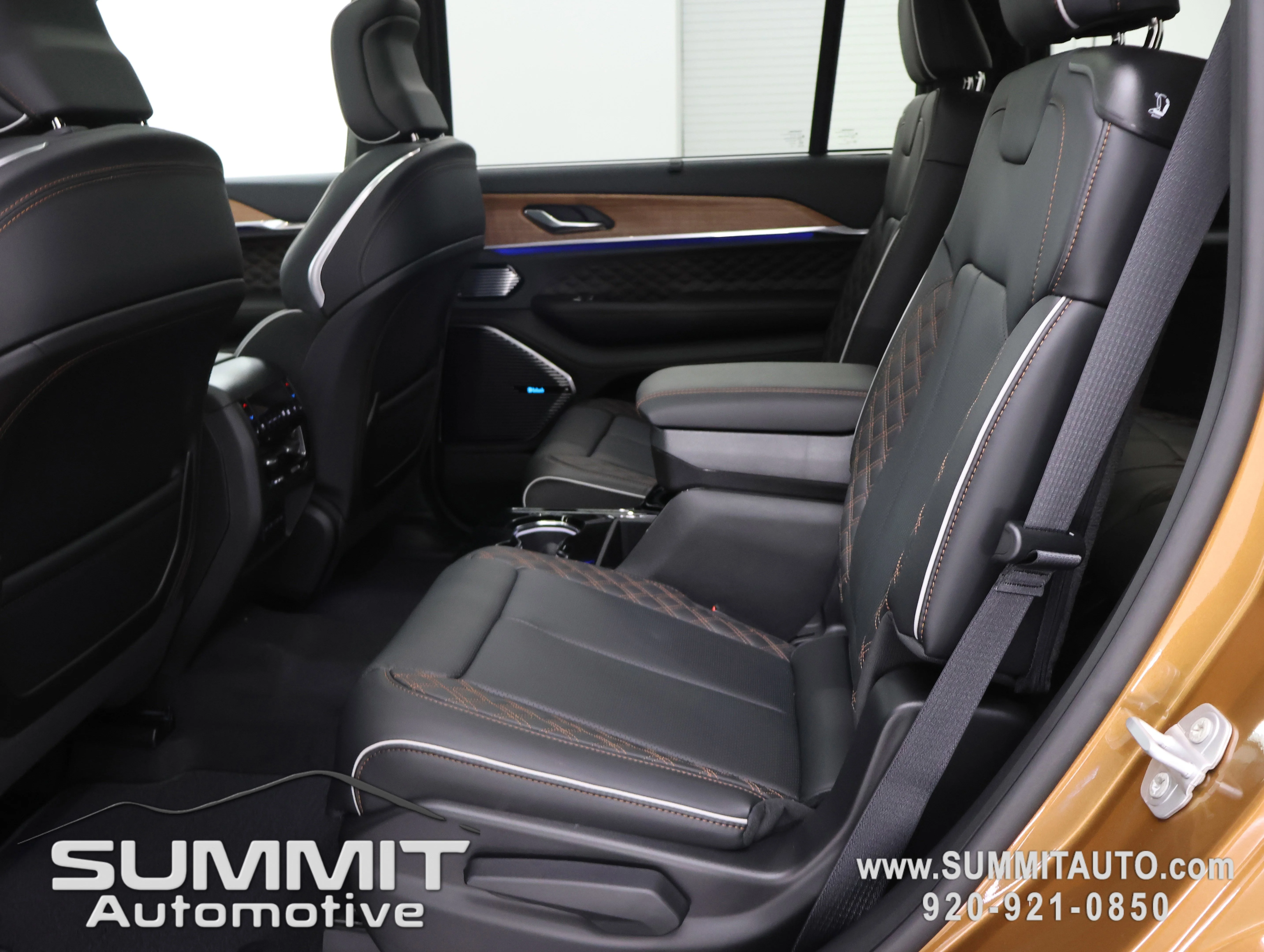New 2026 Copper Shino Metallic Clear-Coat Exterior Paint Jeep Summit image 8