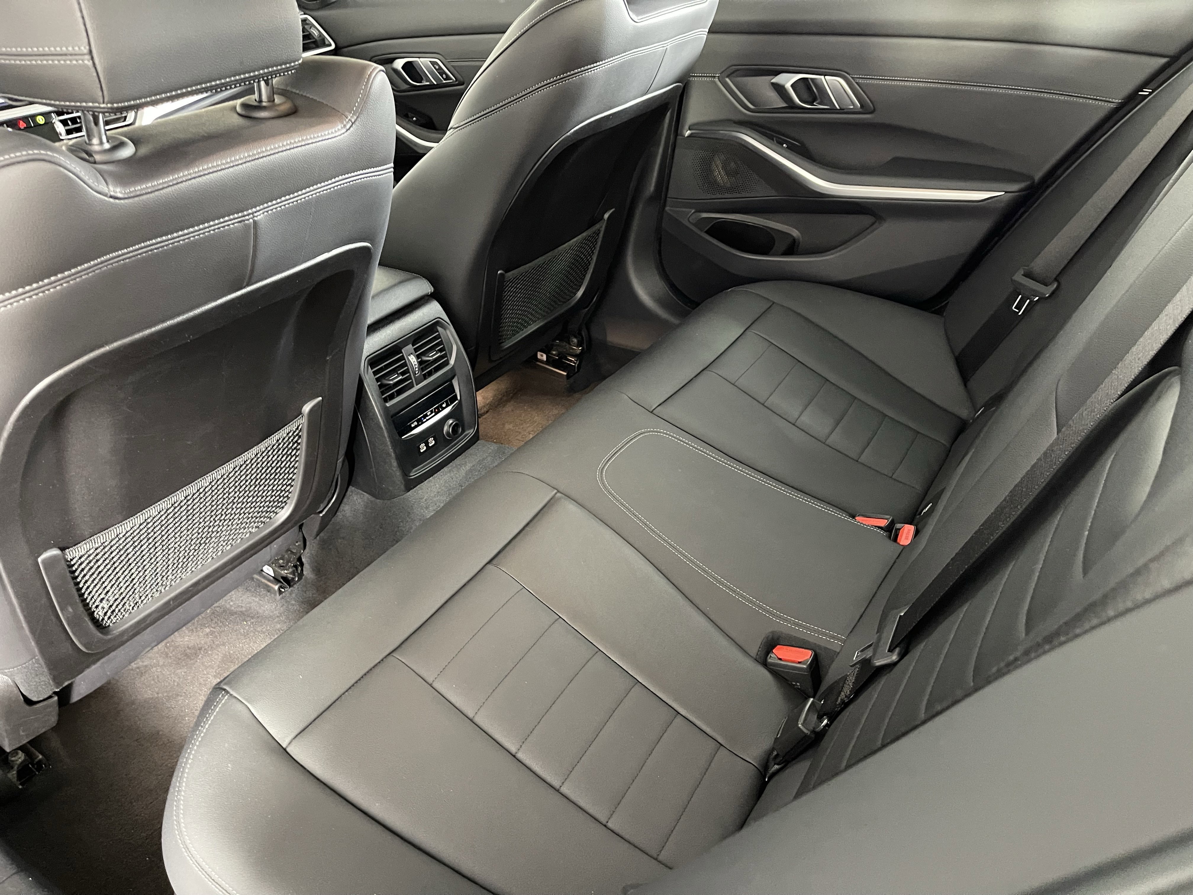 Used 2019 BLACK BMW 330i xDrive image 16