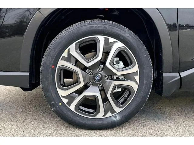 New 2026 CRYSTAL BLACK SILICA Subaru Limited 7-Passenger image 24