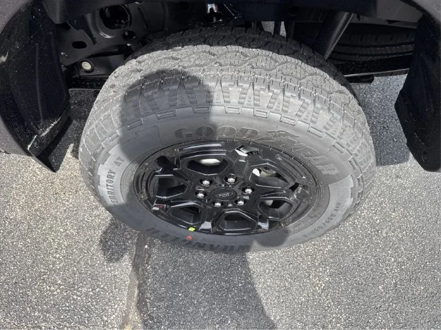 New 2026 Shadow Black Ford XLT image 18