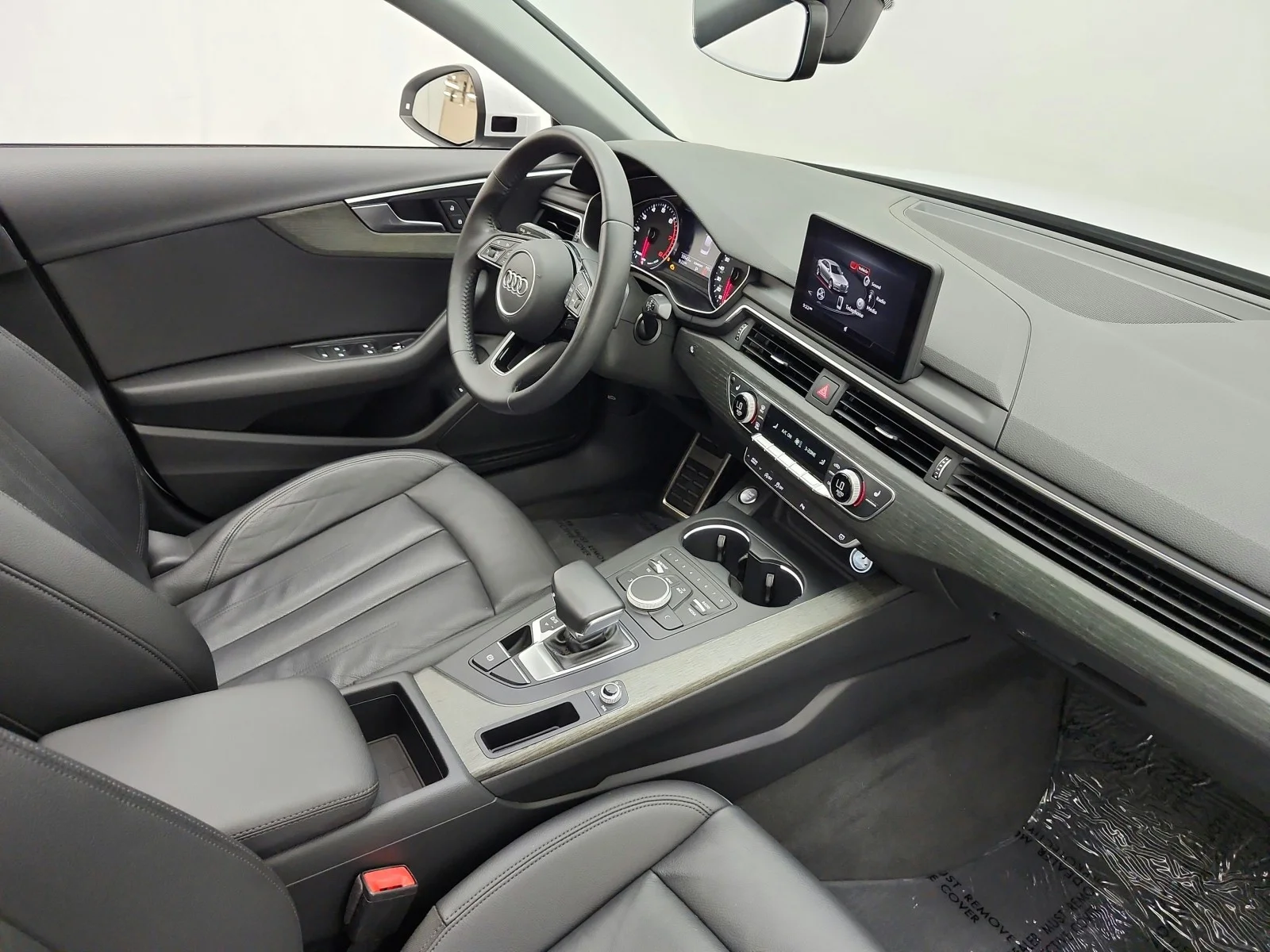 Used 2019 Glacier White Metallic Audi Premium 40 TFSI image 18