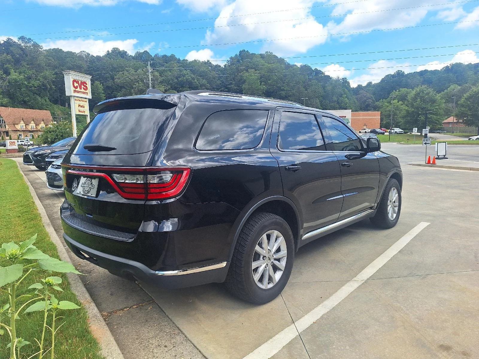 Used 2019 DB Black Clearcoat Dodge SXT Plus image 6