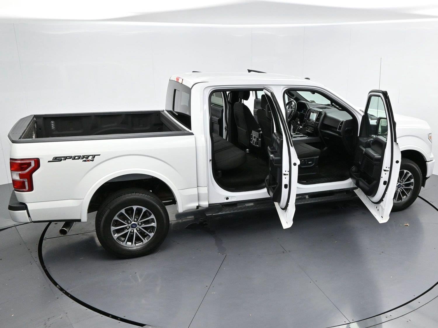 Used 2018 Oxford White Ford XLT image 42