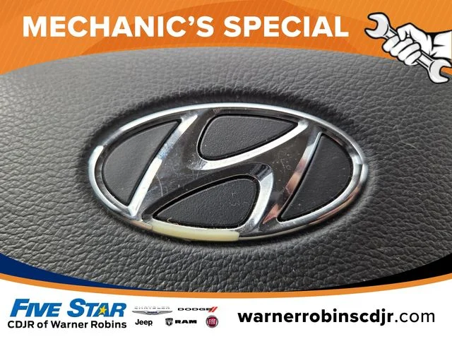 Used 2017 White Hyundai SE image 30