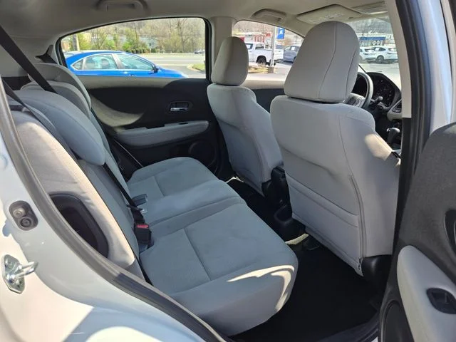 Used 2022 White Honda LX image 19