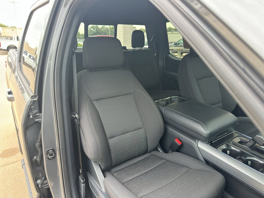 Used 2025 Carbonized Gray Metallic Ford XLT image 34