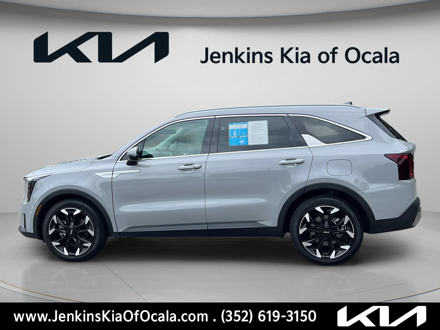 Used 2025 Wolf Gray Kia EX image 6