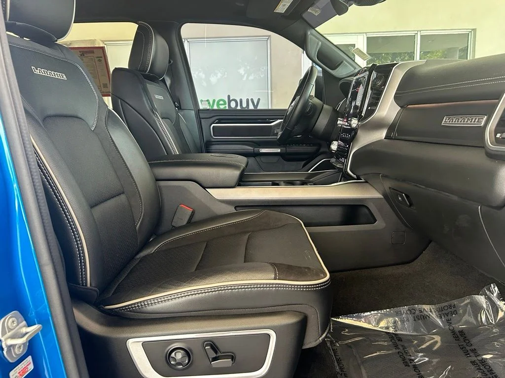 Used 2020 Blue Ram Laramie image 26