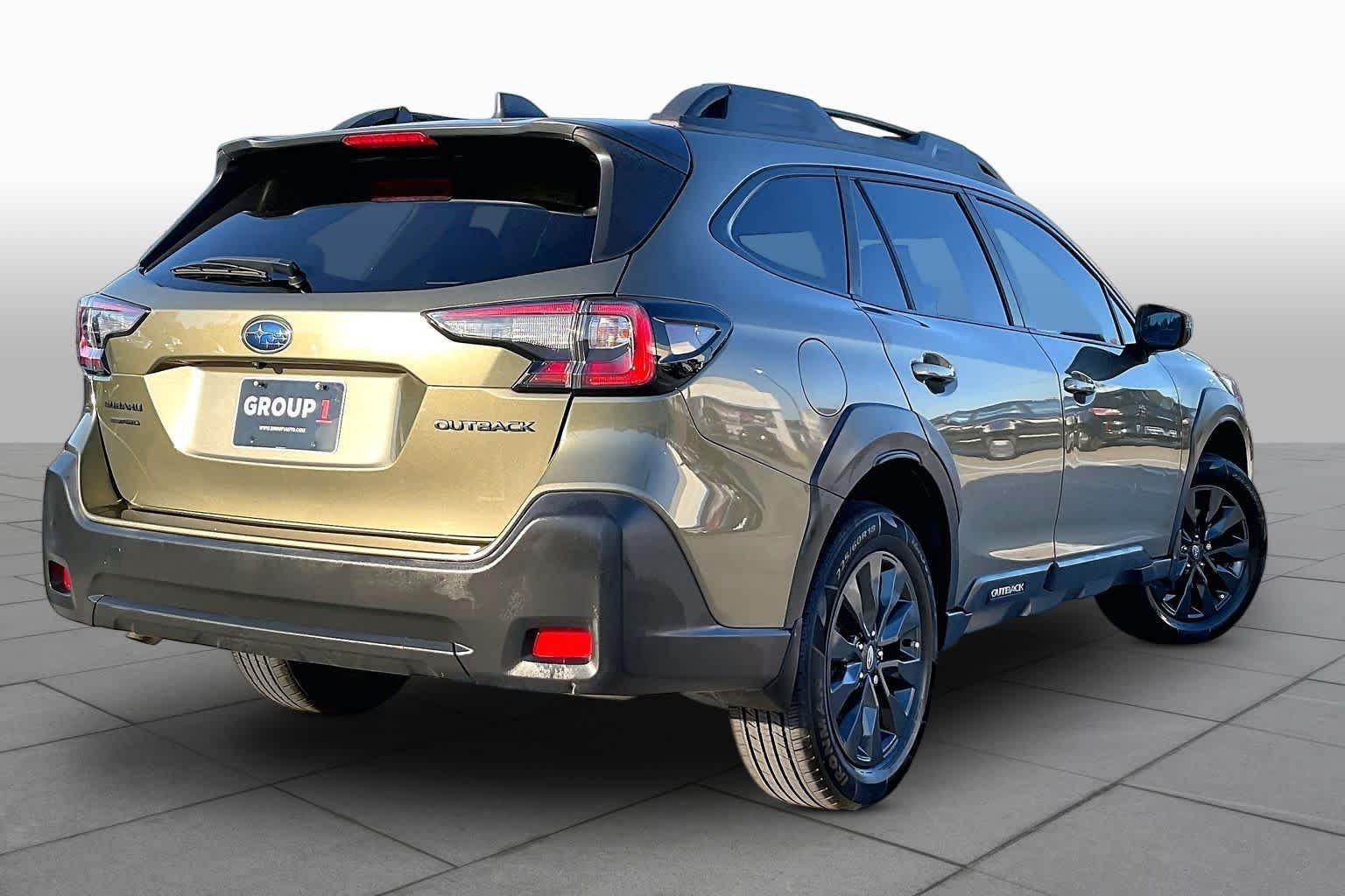 Used 2023 Autumn Green Metallic Subaru Onyx Edition image 13