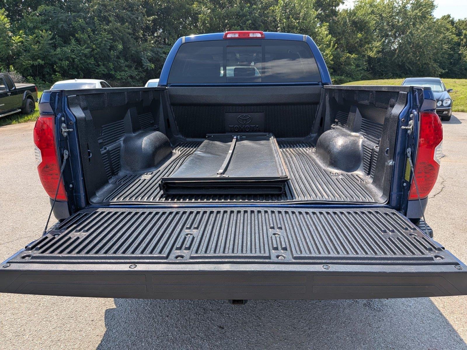 Used 2015 Blue Ribbon Metallic Toyota SR5 image 30
