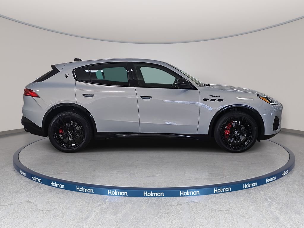 Used 2025 Bianco Maserati Modena image 6