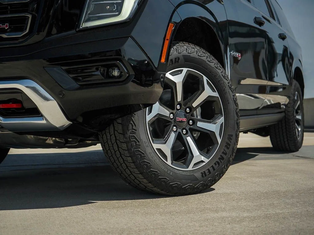 New 2026 Onyx Black GMC AT4 image 5