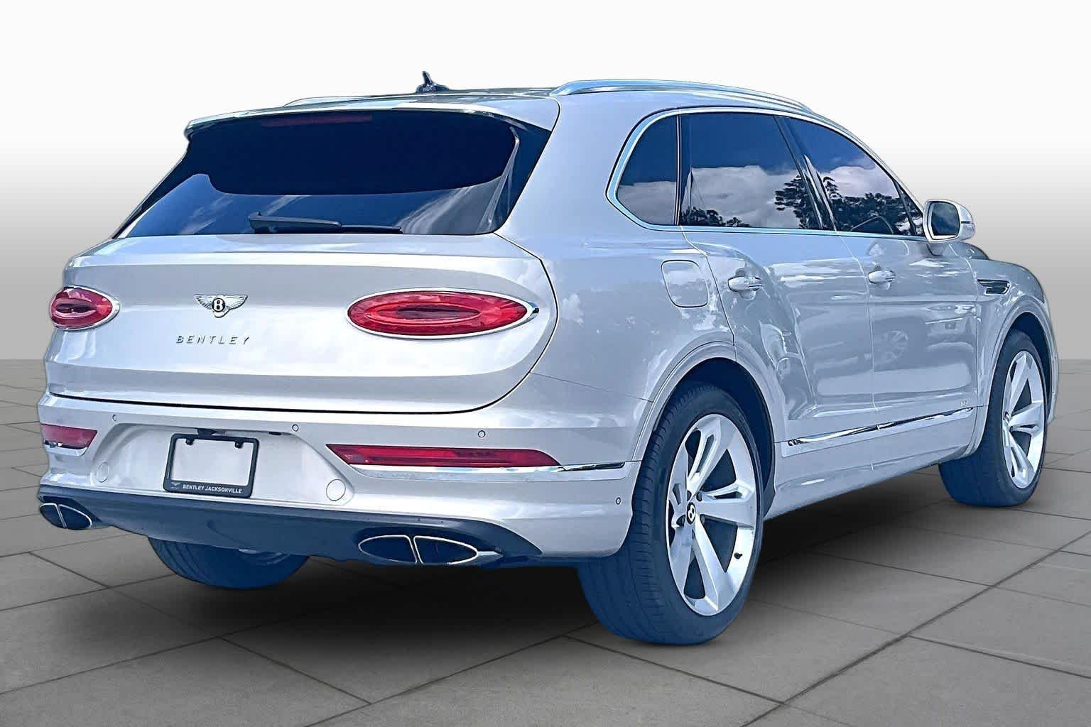 Used 2022 Breeze by Mulliner Bentley V8 image 12