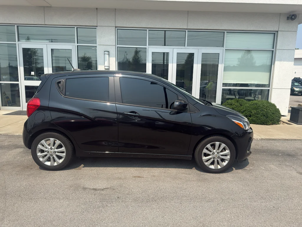 Used 2016 Black Granite Metallic Chevrolet LT image 7
