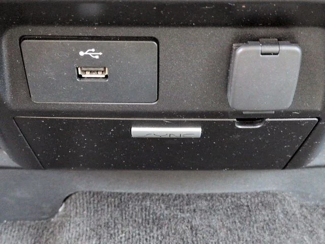 Used 2018 Black Ford XLT image 21