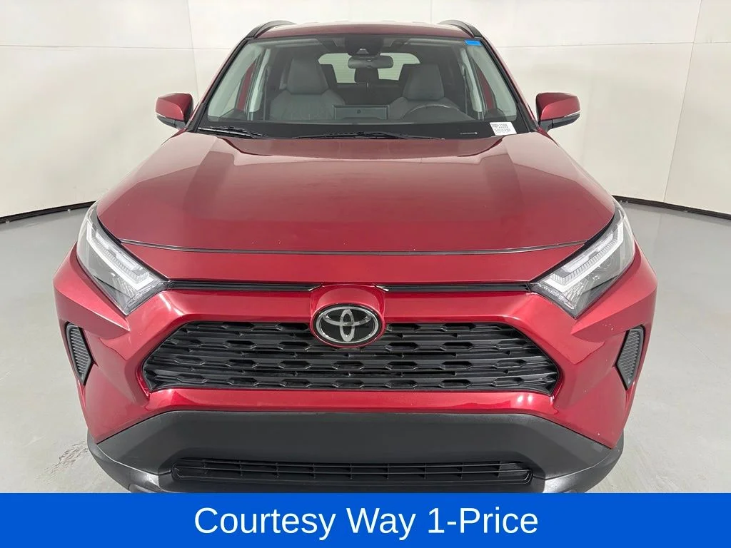 Used 2025 Red Toyota XLE image 4