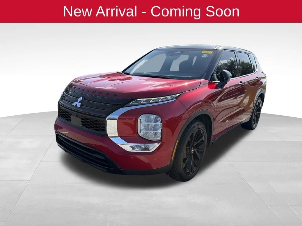 Used 2023 Red Mitsubishi  image 1