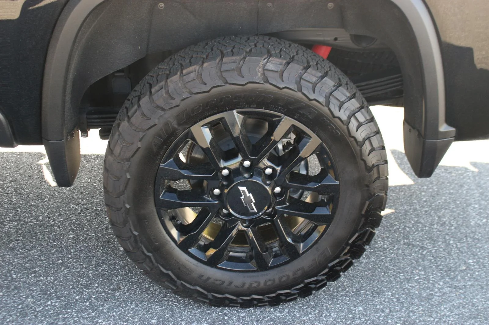 Used 2025 Black Chevrolet High Country image 43
