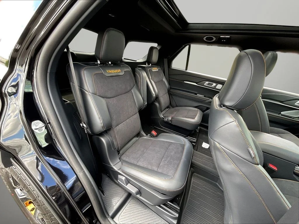 New 2026 Agate Black Metallic Ford Tremor® image 9