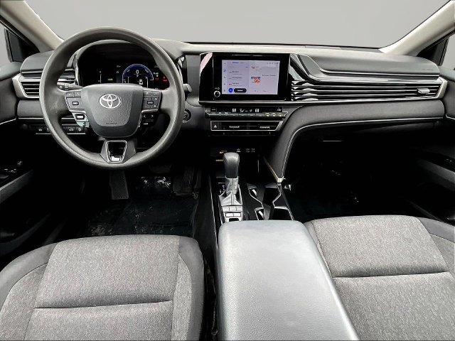 Used 2025 Silver Toyota LE image 7