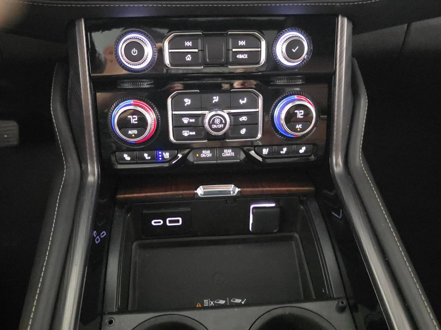 Used 2023 Titanium Rush Metallic GMC Denali Ultimate image 28