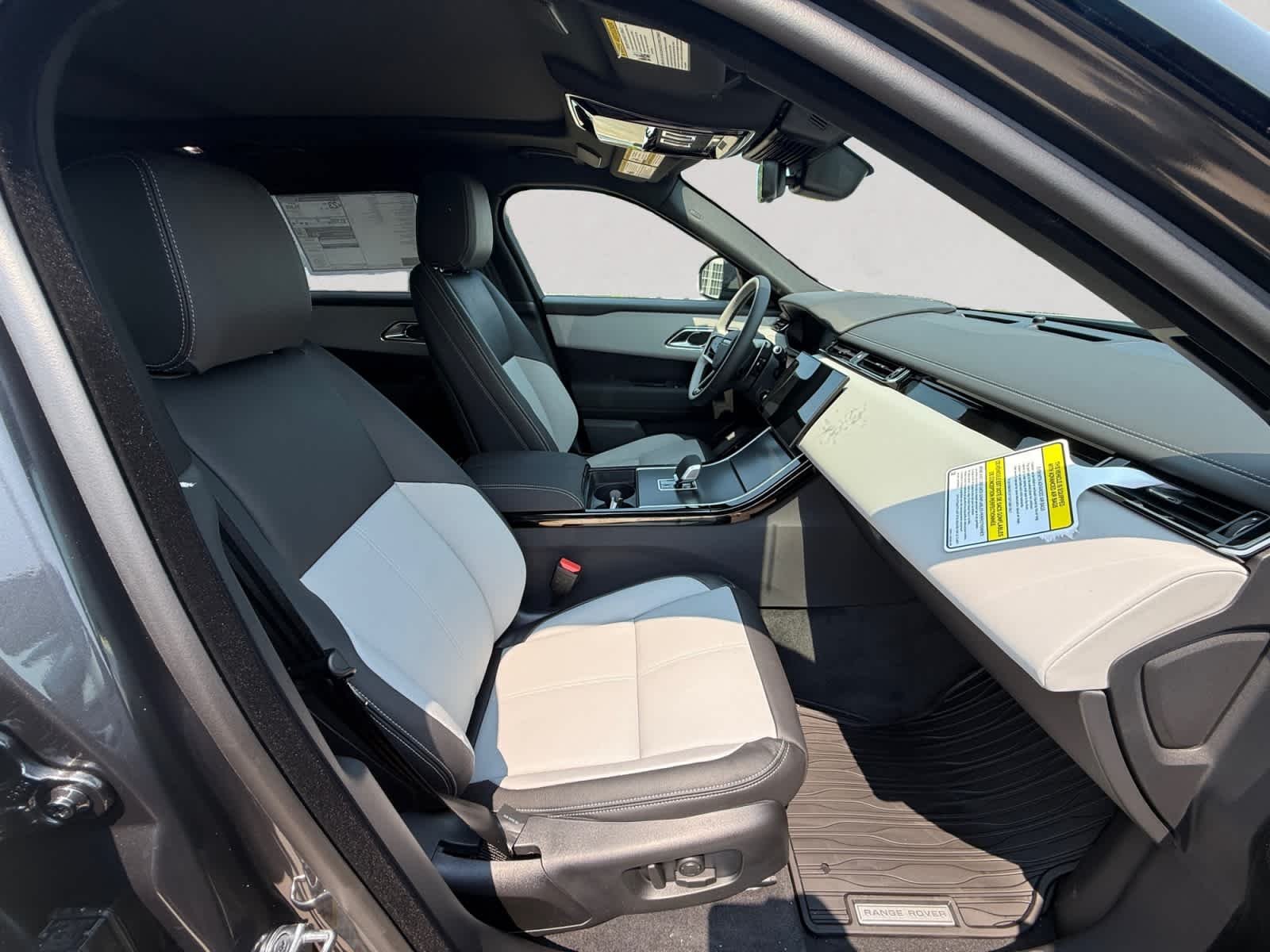 New 2026 Carpathian Grey LAND ROVER  image 15
