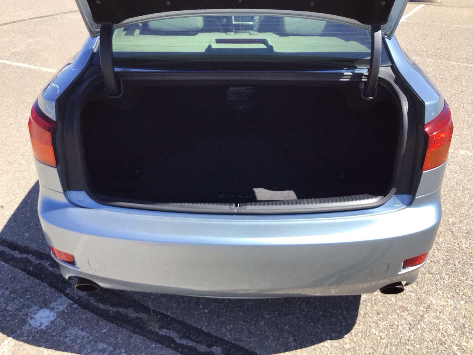 Used 2007  Lexus Base image 14
