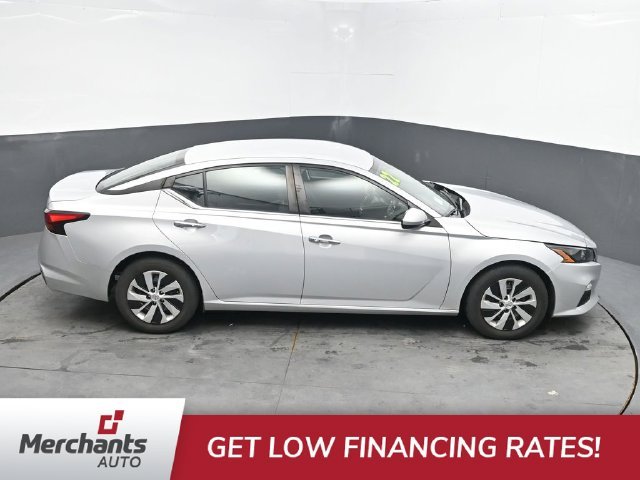 Used 2022 Silver Nissan 2.5 S image 34