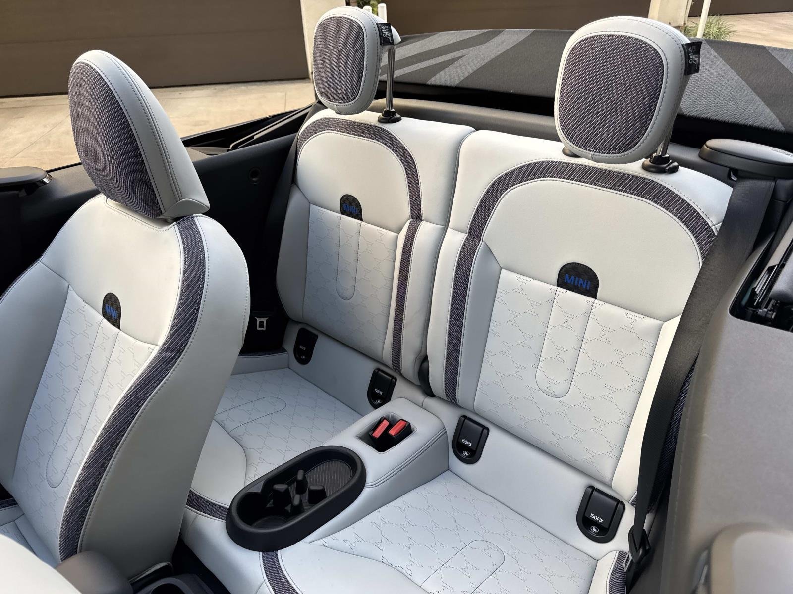 2025 MINI Convertible S - Photo 11