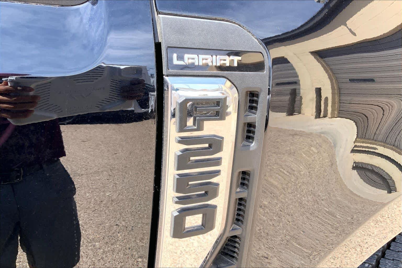 New 2026 Agate Black Metallic Ford F-250® Lariat® image 15