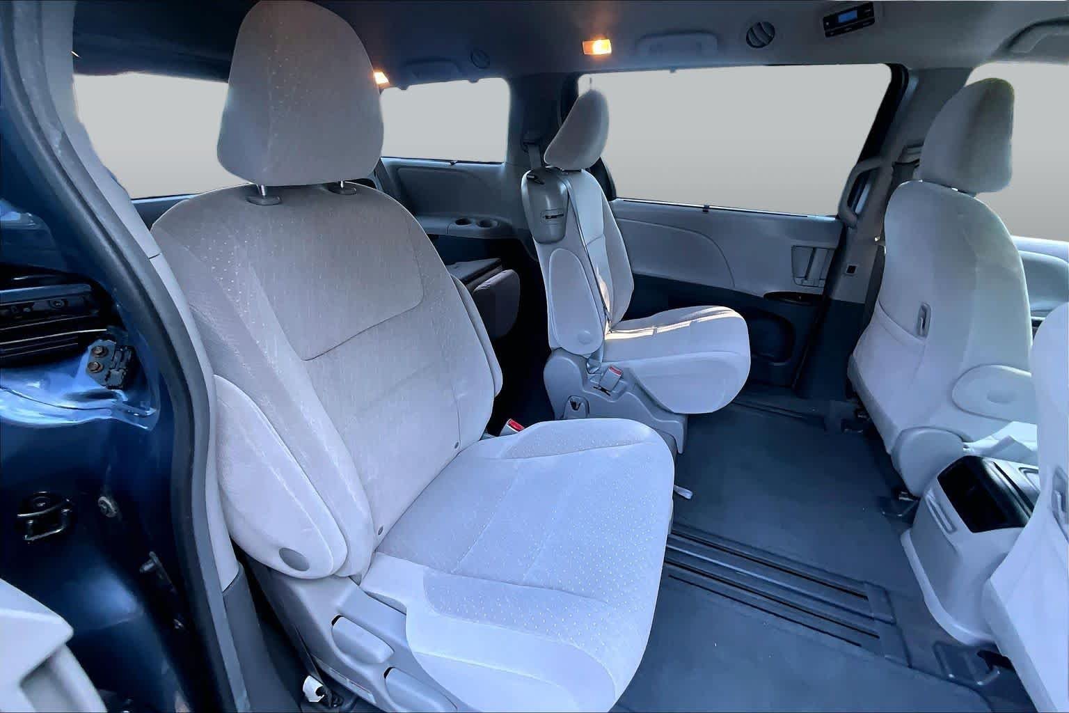 Used 2017 Shoreline Blue Pearl Toyota LE image 18