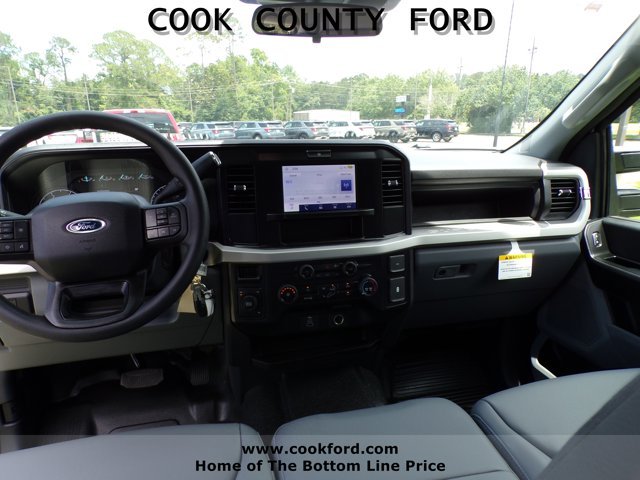 New 2026 Oxford White Ford F-350® XL image 22