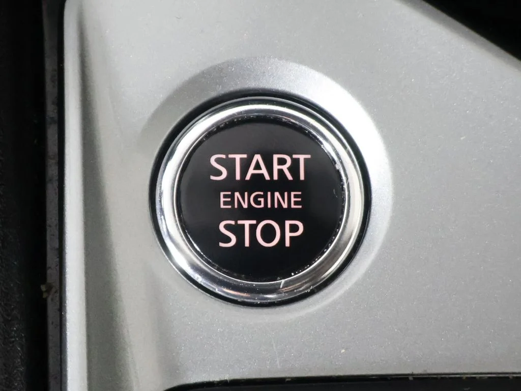 Used 2024 Red Nissan 2.5 SV image 32