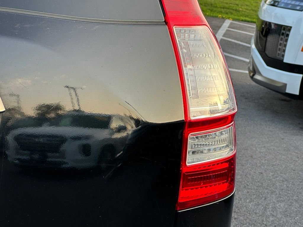 Used 2009 Black Honda LX image 9