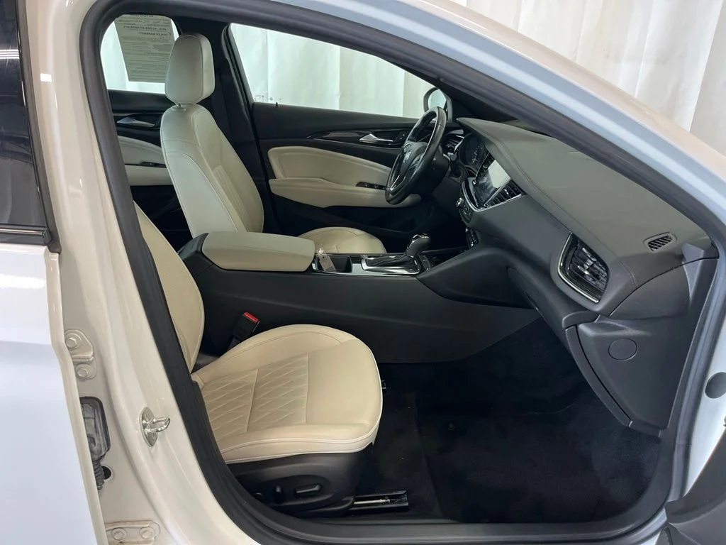 Used 2019 White Buick Avenir image 20