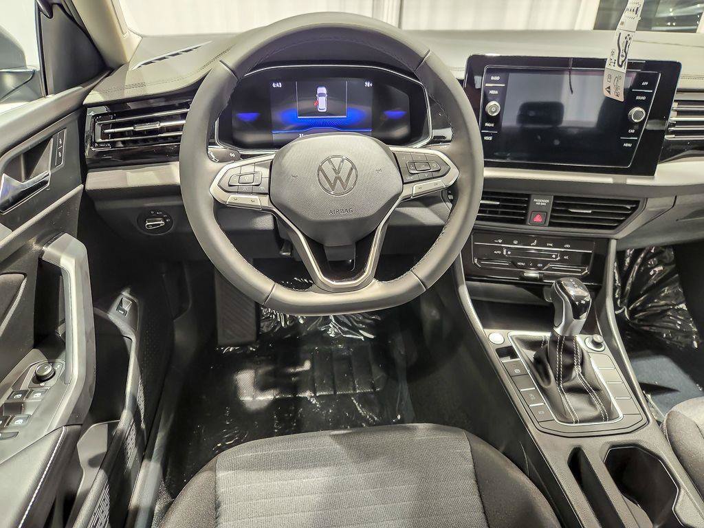 New 2027 Pyrite Silver Metallic Volkswagen 1.5T S image 10