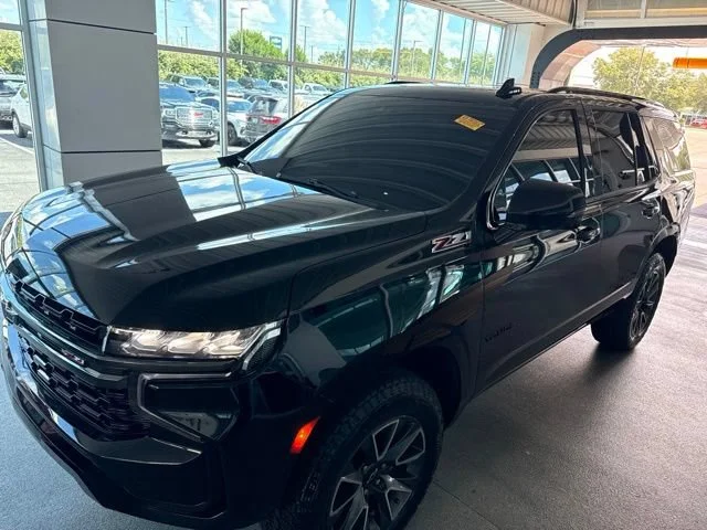 Used 2022 BLACK Chevrolet Z71 image 1