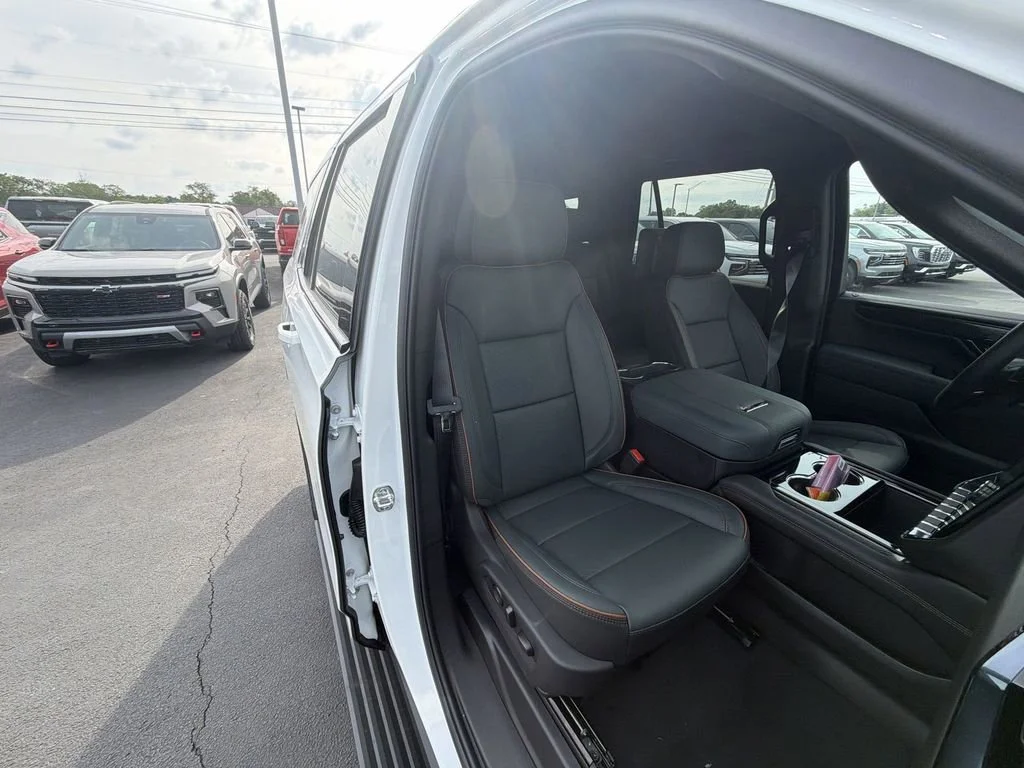 New 2026 Summit White GMC AT4 image 32