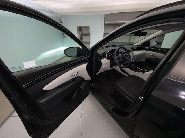Used 2024 Black Hyundai SEL image 11