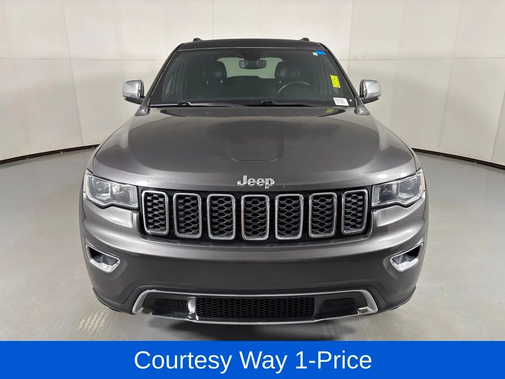 Used 2018 Gray Jeep Limited image 4
