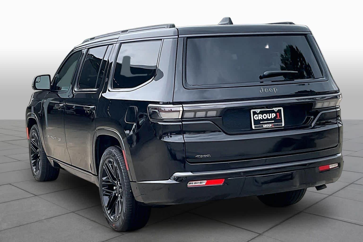 New 2026 High Gloss Black Exterior Paint Jeep Limited Reserve image 12