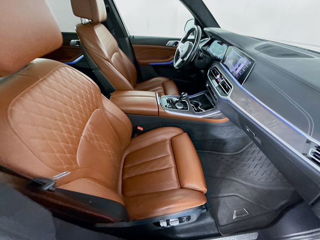 Used 2021 Black BMW M50i image 31