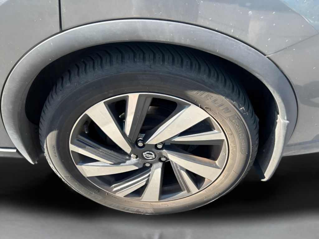 Used 2022 Gun Metallic Nissan SL image 16