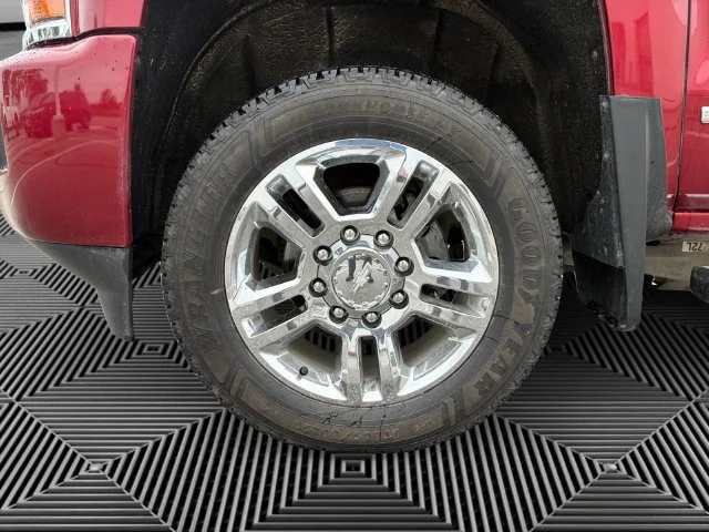 Certified Used 2019 CAJUN RED TINTCOAT Chevrolet High Country image 9