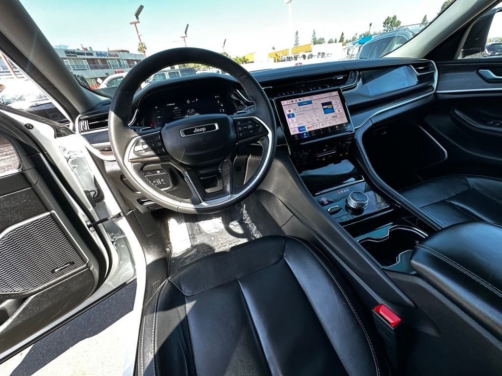 Used 2022 White Jeep 4xe image 15