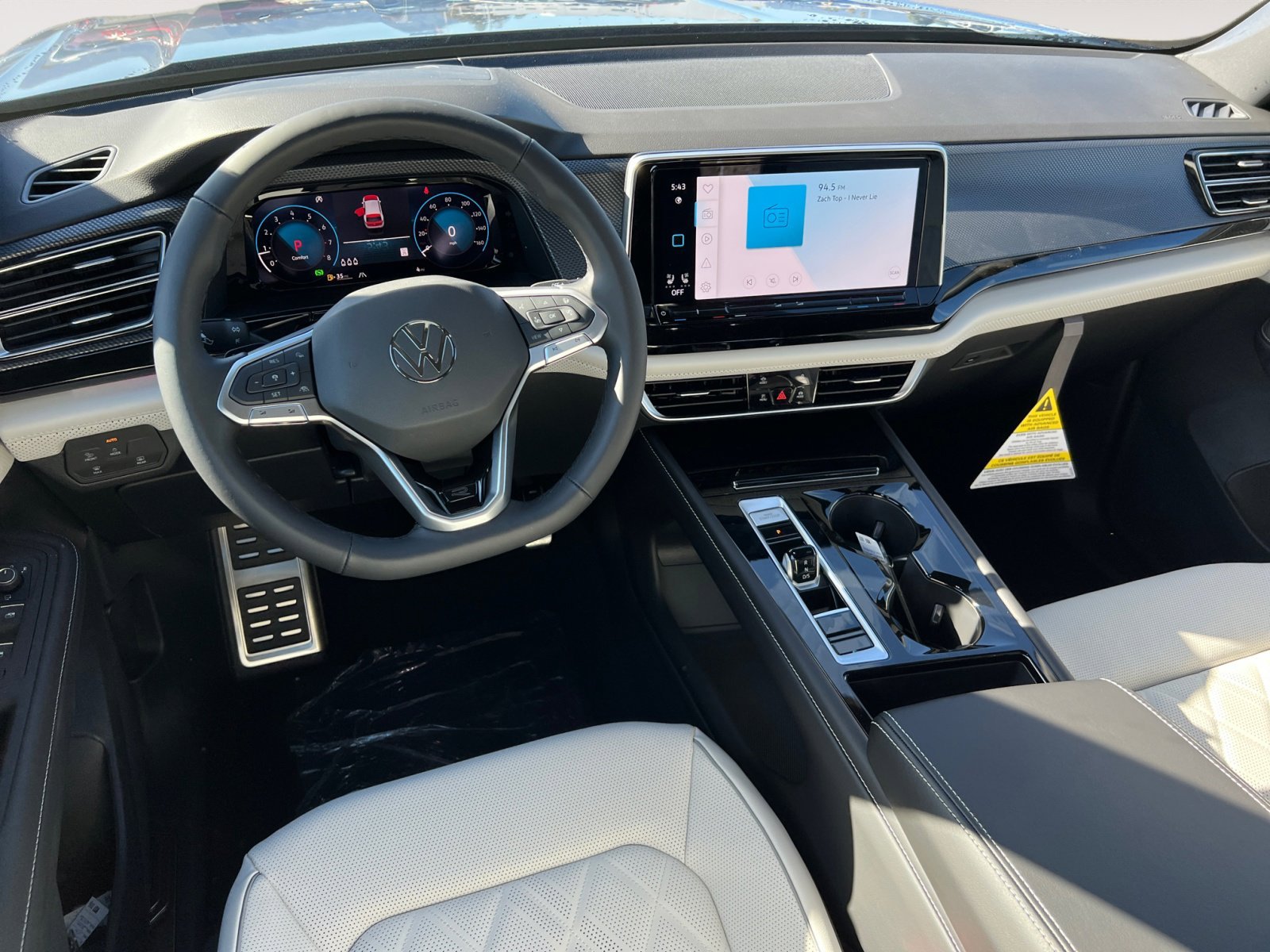 2025 Volkswagen Atlas Cross Sport SEL Premium R-LINE - Photo 15