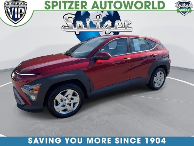 Used 2024 Red Hyundai SE image 4