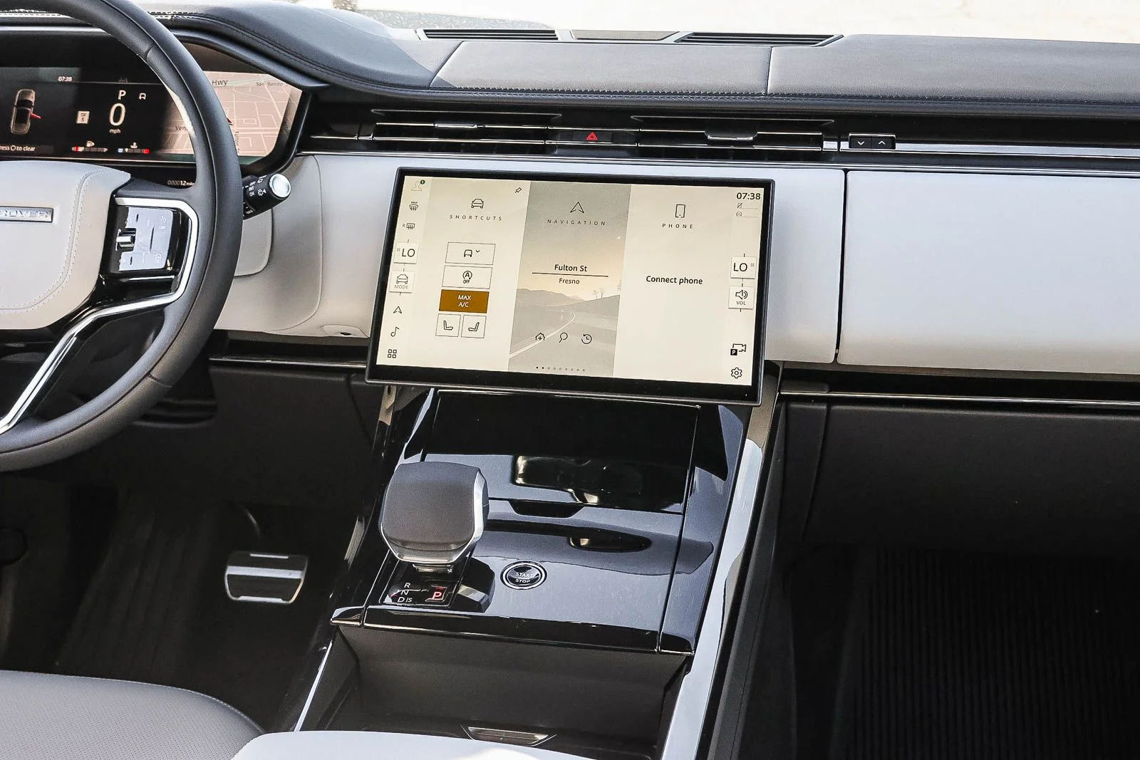 New 2026 Borasco Grey Land Rover SE image 23